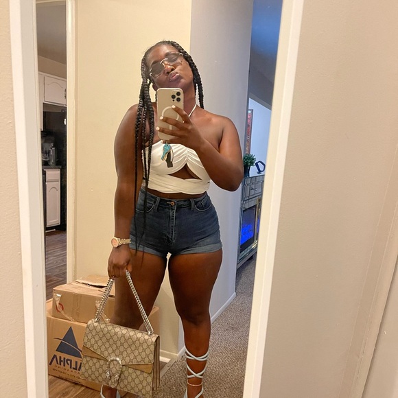 Meet your Posher, Nakiesha - Picture 8 of 16